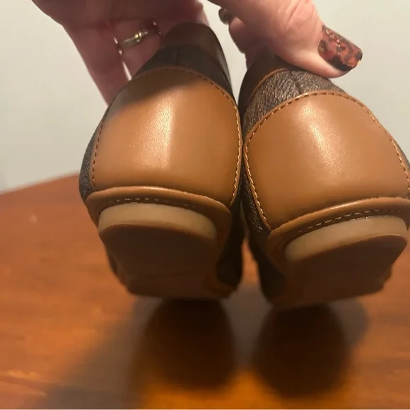 Michael, Michael Kors brown signature Felicia driving moccasin flats 7.5M - Picture 9 of 10